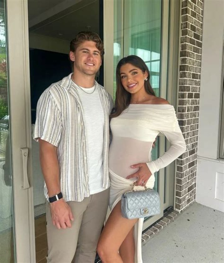
‘Bachelor’ Alum Hannah Ann Sluss Is Engaged To Jake Funk, A Member Of The NFL 